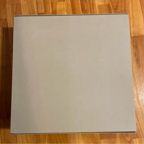 Weekend Max Mara
empty box - Picture 2 of 3